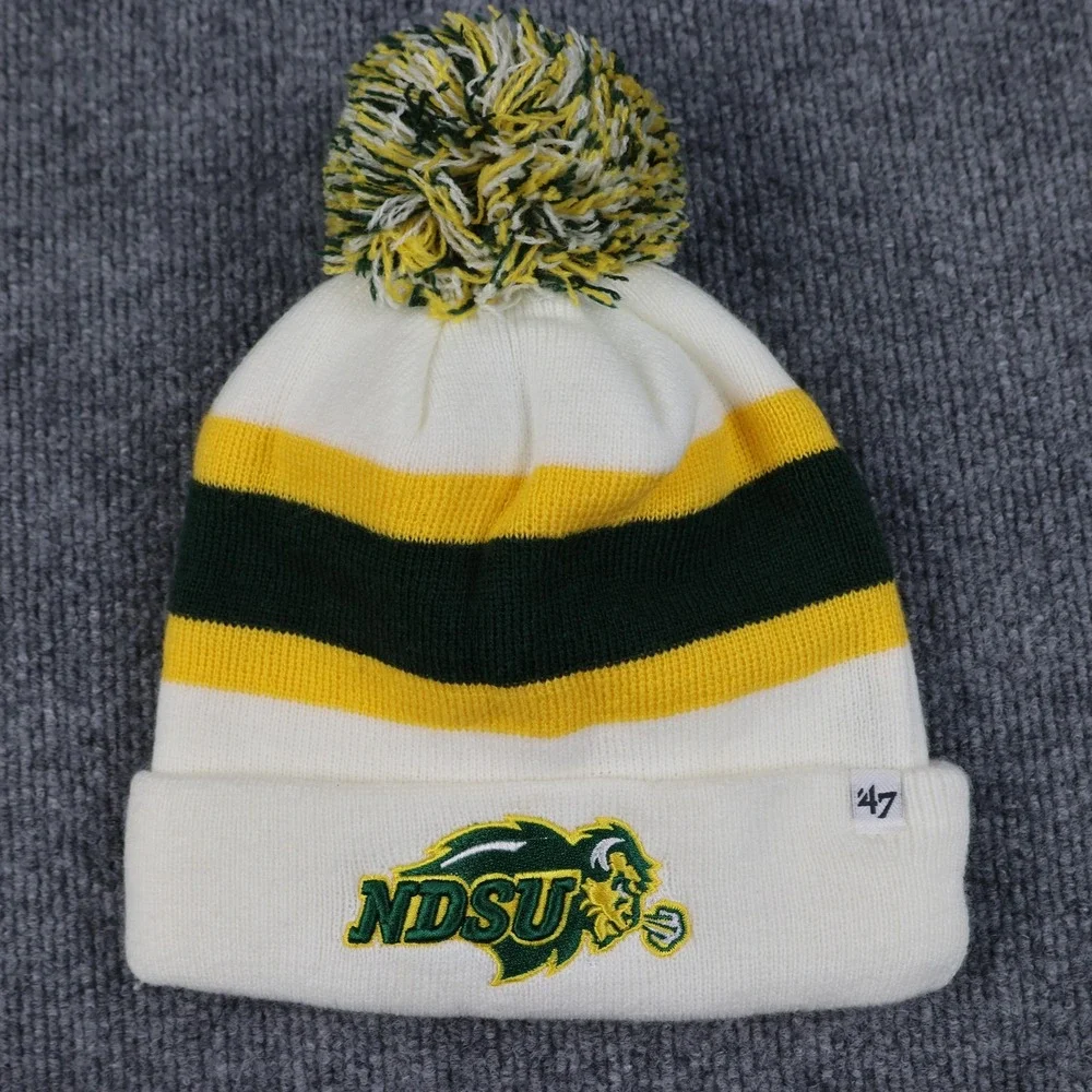 North Dakota State Bison Hat Beanie Mens One Size Green White NCAA‎ Football Pom